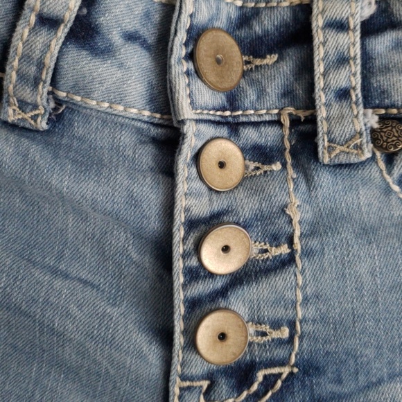 Jeans - Picture 8 of 8